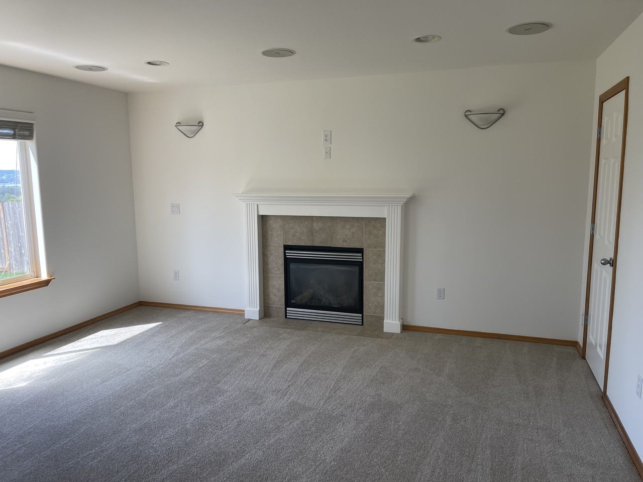 7216 33rd Pl Ne #NA - Photo 2 of 7