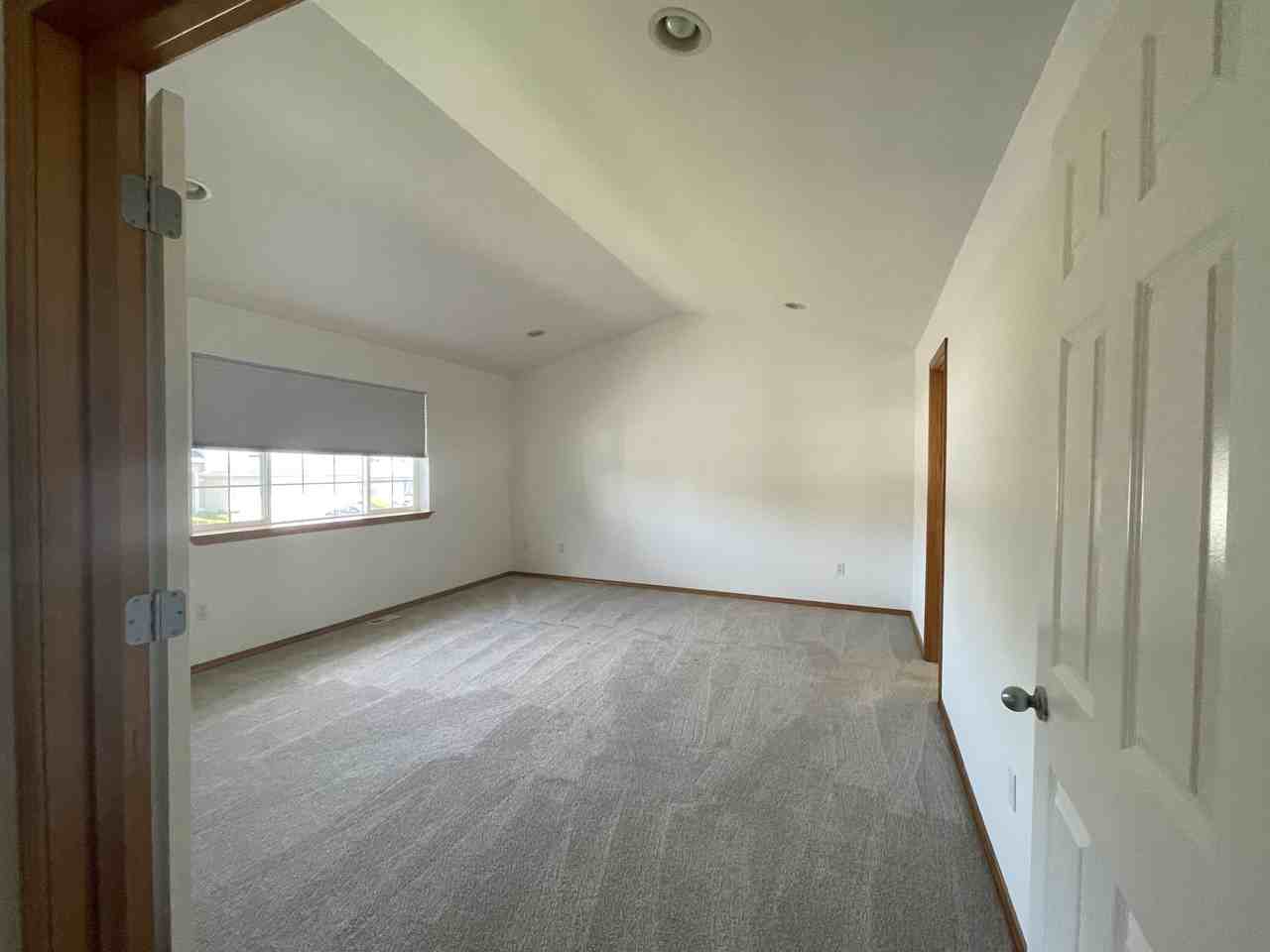 7216 33rd Pl Ne #NA - Photo 6 of 7