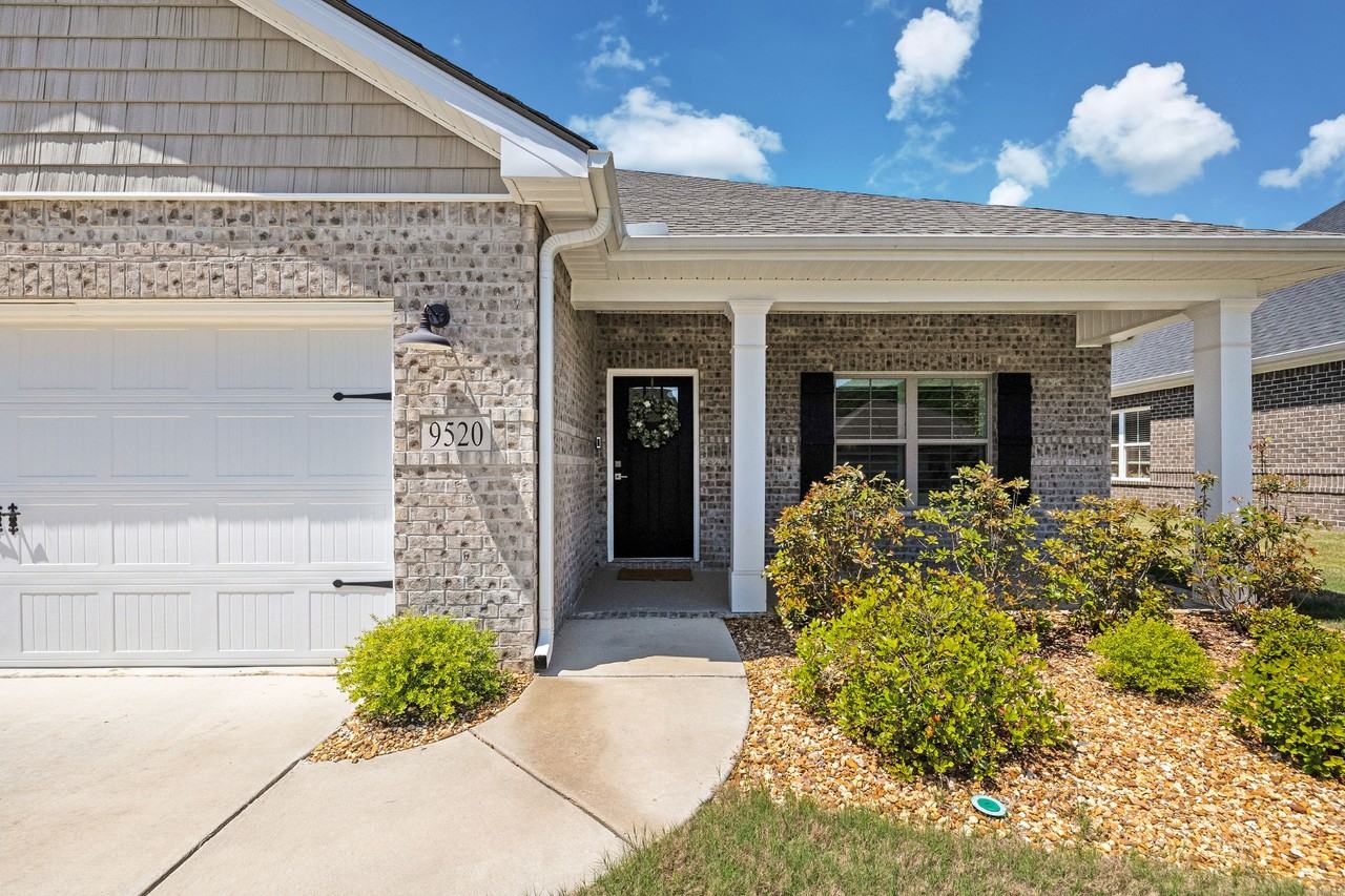 9520 Hampton Oak Dr Se #NA - Photo 2 of 19