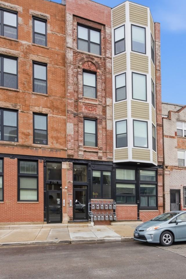 2158 W 21st St #3 - Photo 5 of 14