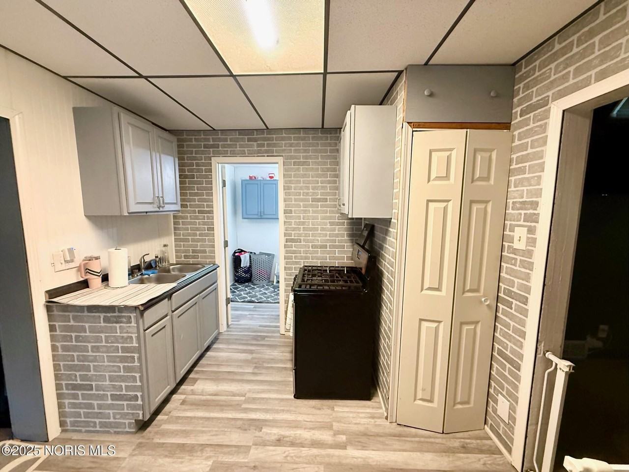 1321 Gordon St #NA - Photo 4 of 16