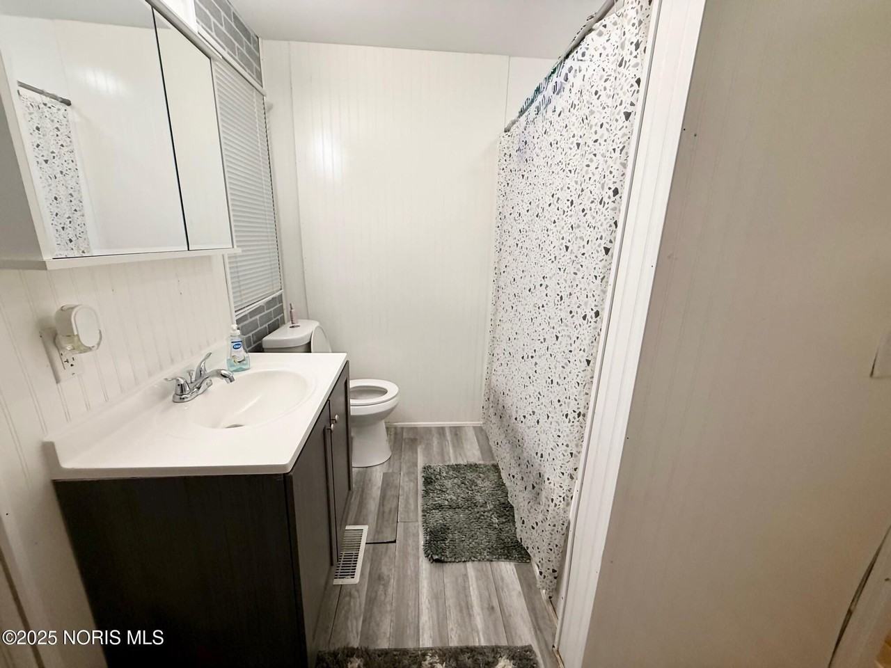 1321 Gordon St #NA - Photo 5 of 16