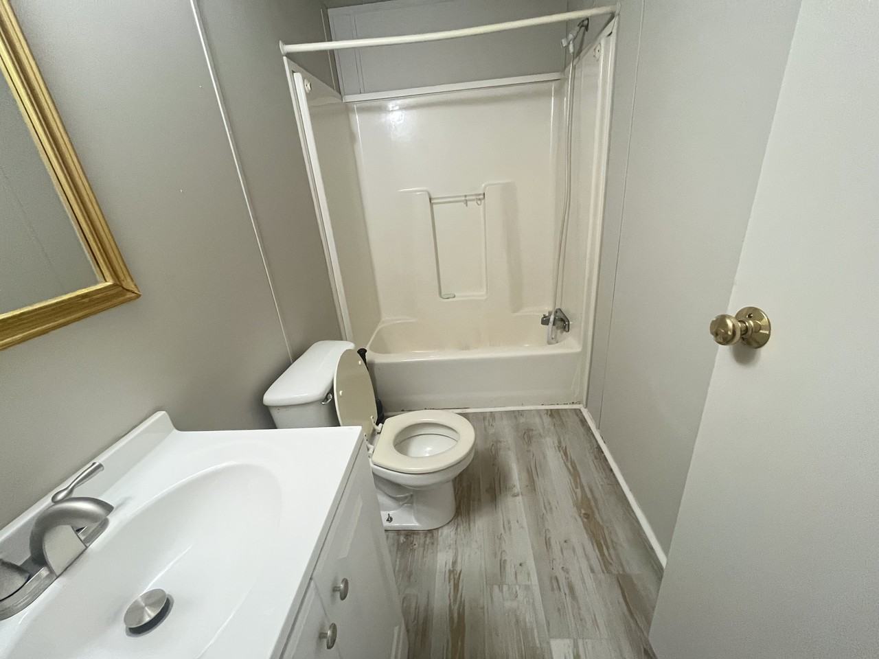 569 Berry Shoals Rd #NA - Photo 4 of 10