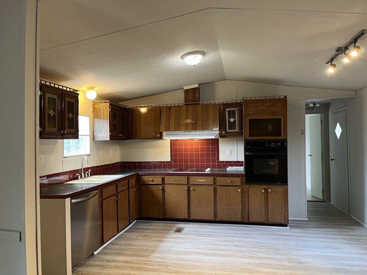 569 Berry Shoals Rd #NA - Photo 7 of 10