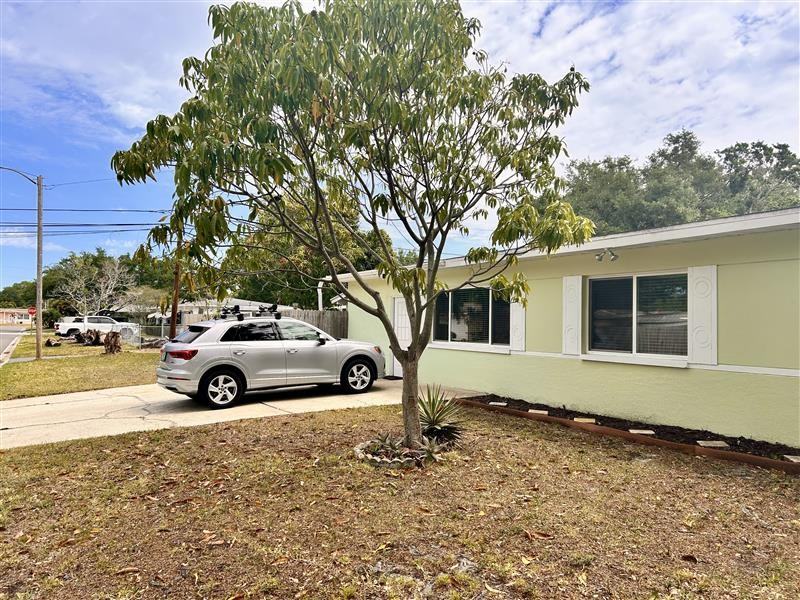 1263 57th Ave N #NA - Photo 5 of 37