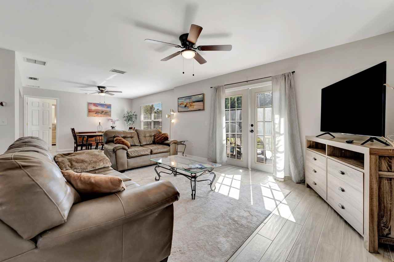 2916 Woodcrest Dr #NA - Photo 4 of 16