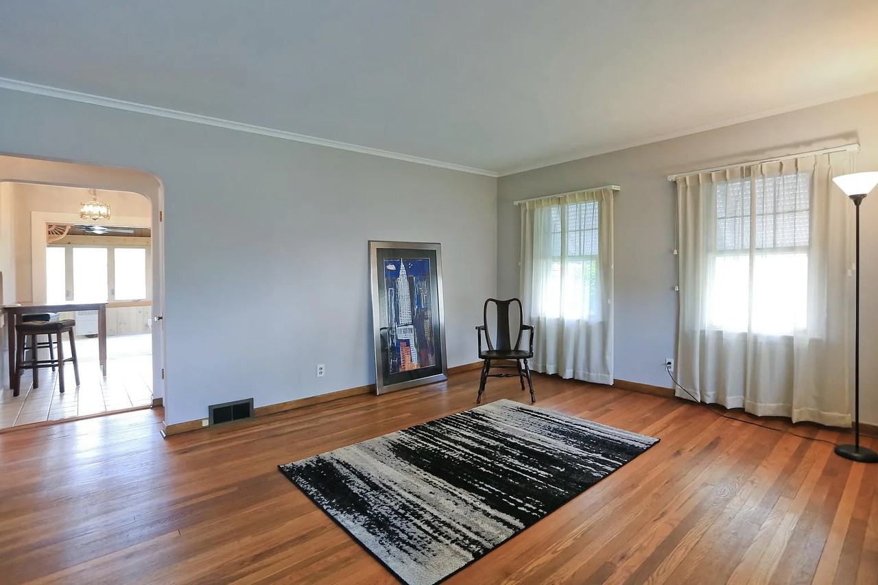 2220 E Lombard St #NA - Photo 3 of 16