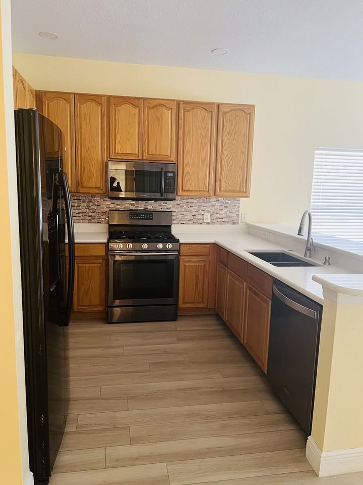 9316 Leatherwood Ave #NA - Photo 6 of 27
