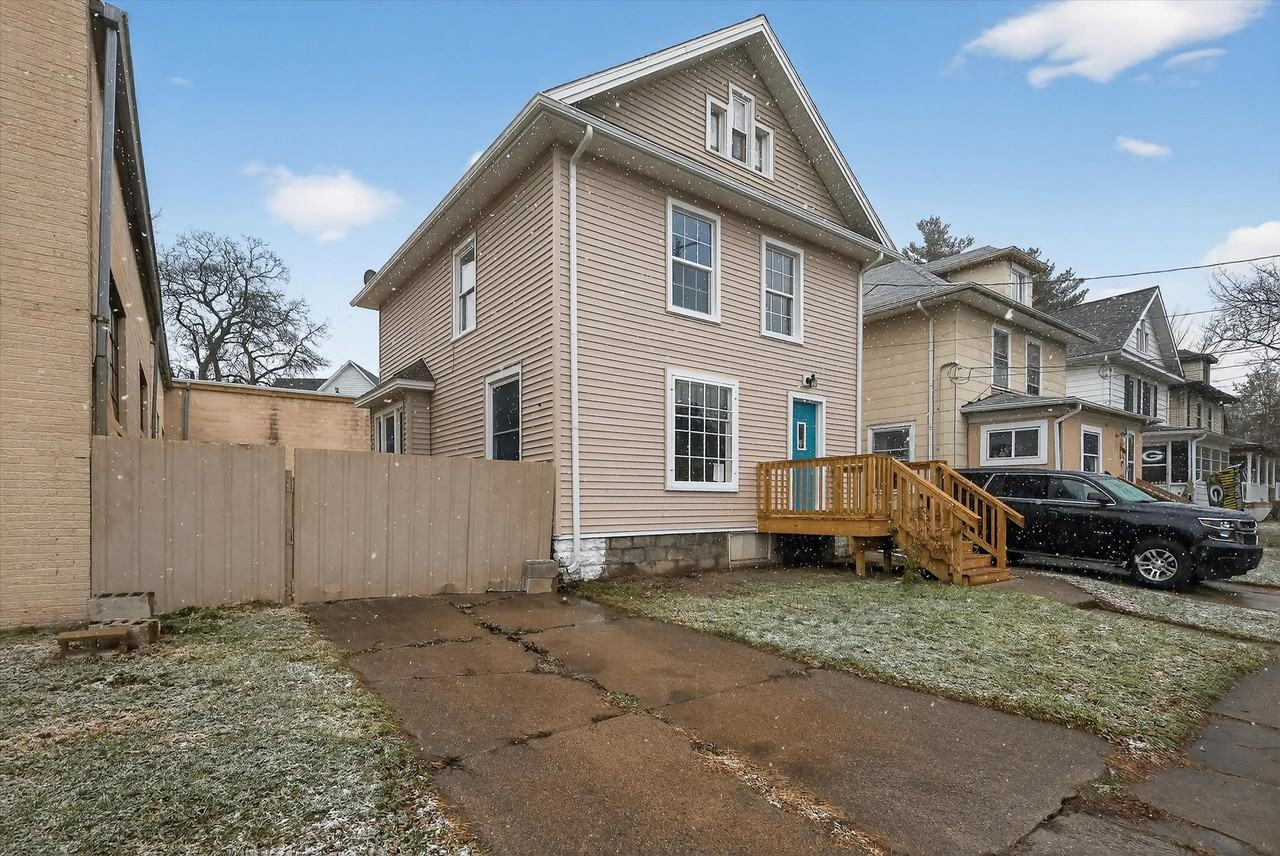 1102 Clark St #NA - Photo 4 of 12