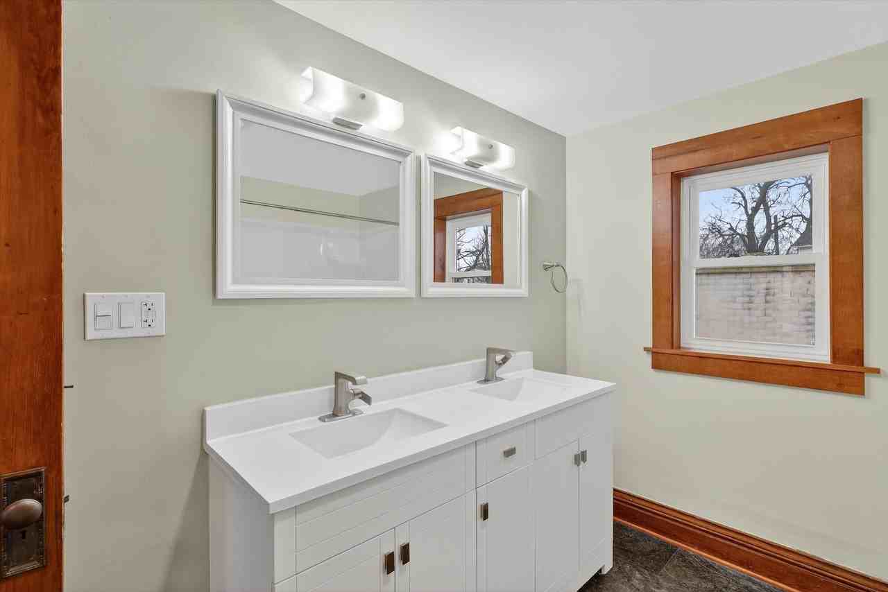 1102 Clark St #NA - Photo 5 of 12