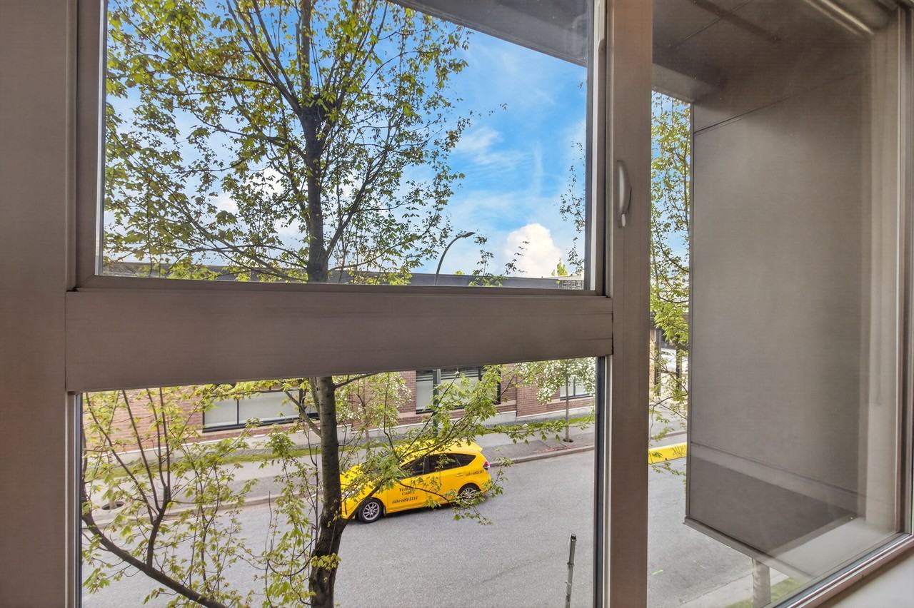 1588 East Hastings Street #211 - Photo 5 of 16