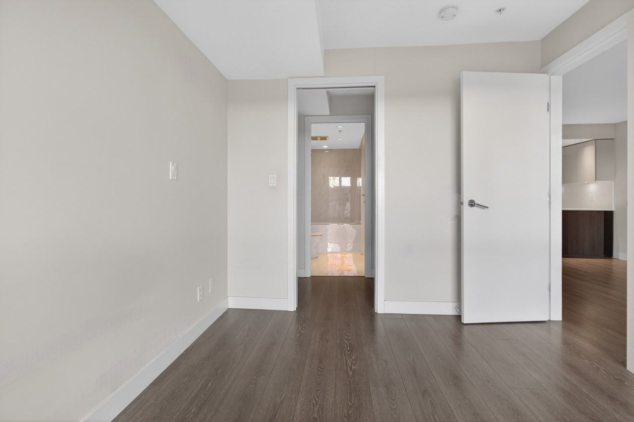 1588 East Hastings Street #211 - Photo 7 of 16