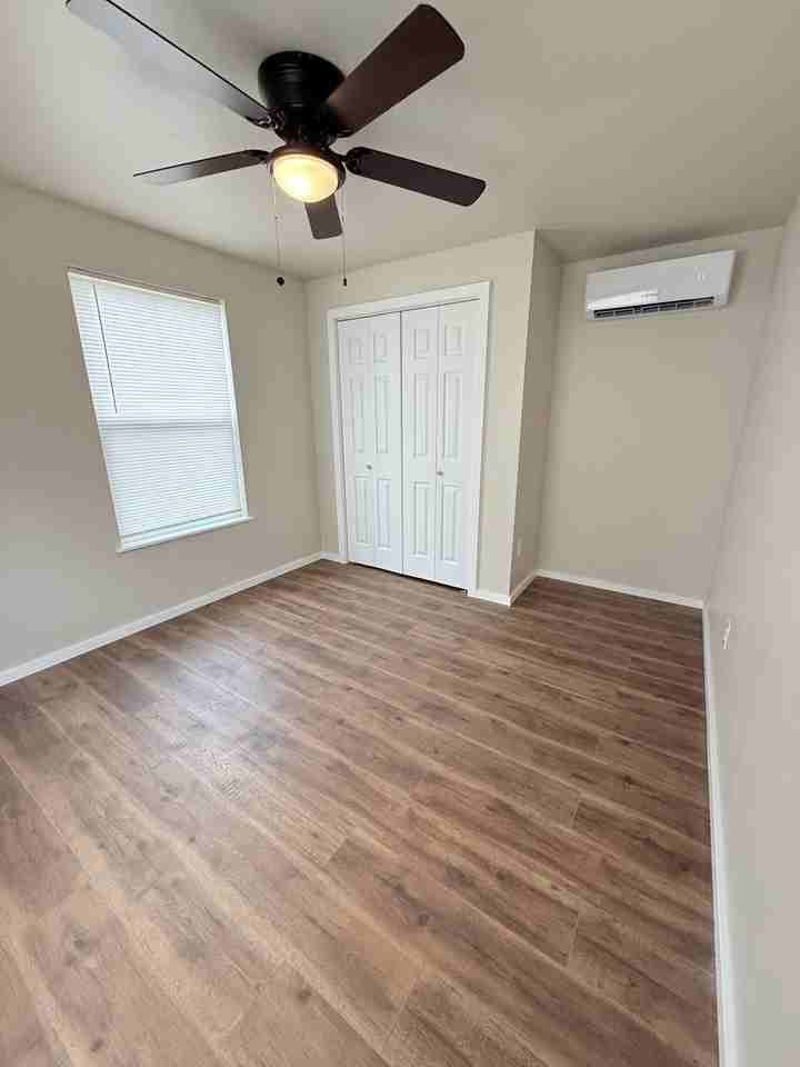 219 N Hickory #NA - Photo 2 of 8