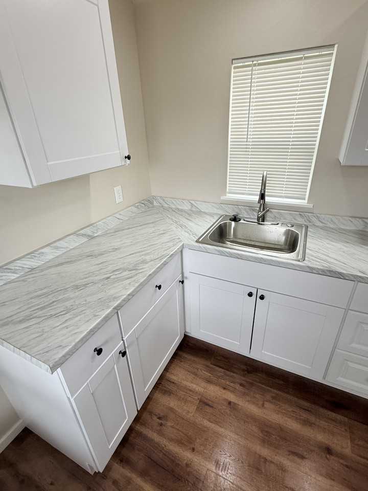219 N Hickory #NA - Photo 3 of 8