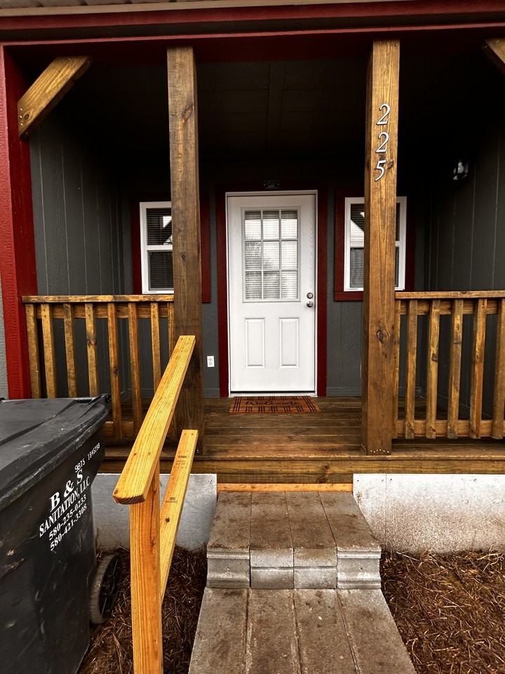 219 N Hickory #NA - Photo 7 of 8