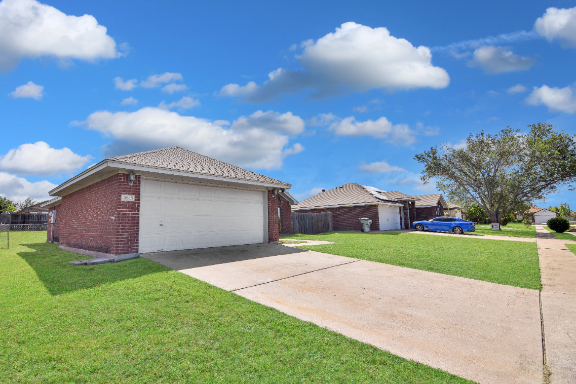 3817 Sawtooth Dr #NA - Photo 3 of 19