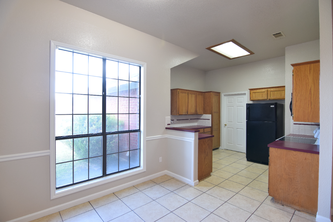 3817 Sawtooth Dr #NA - Photo 4 of 19