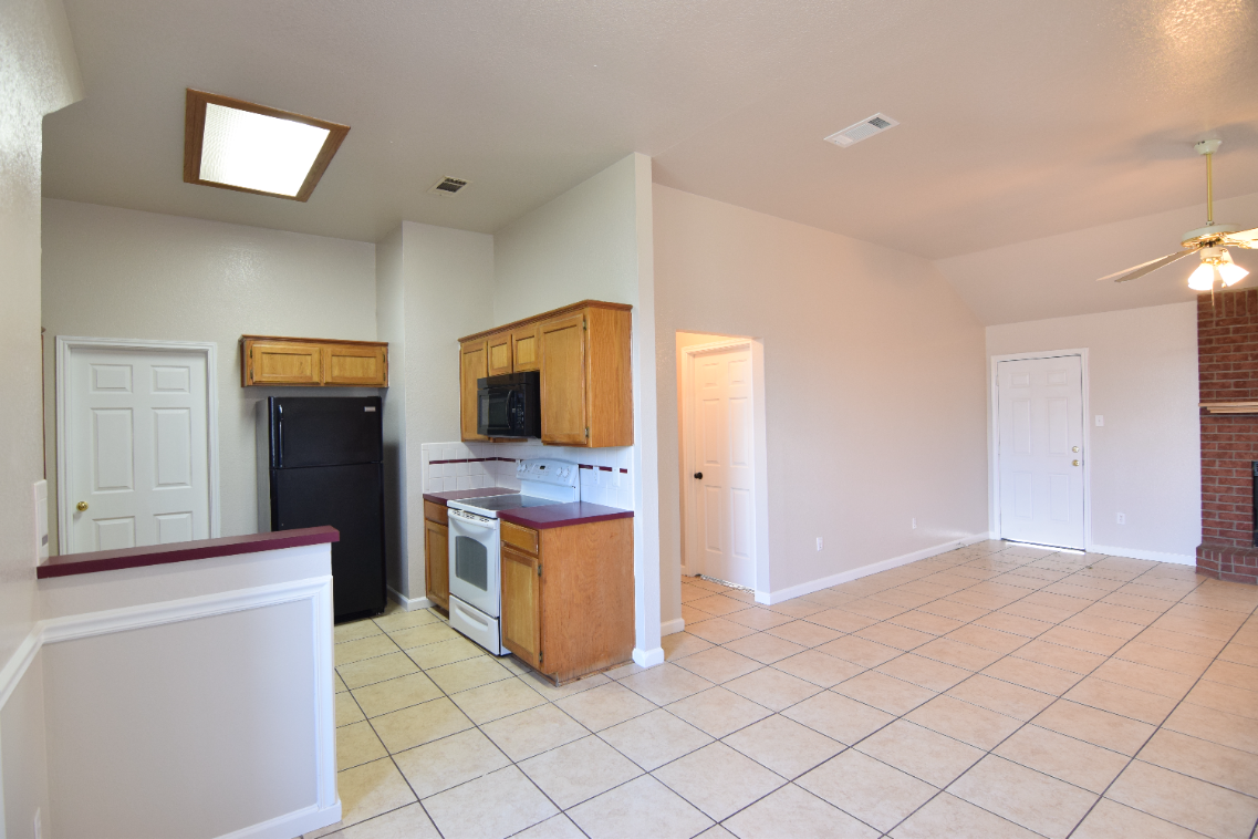 3817 Sawtooth Dr #NA - Photo 5 of 19