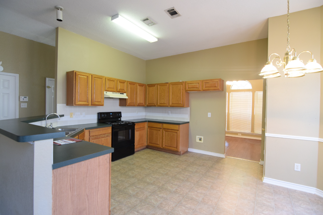 2305 Warwicke Ct #NA - Photo 4 of 22