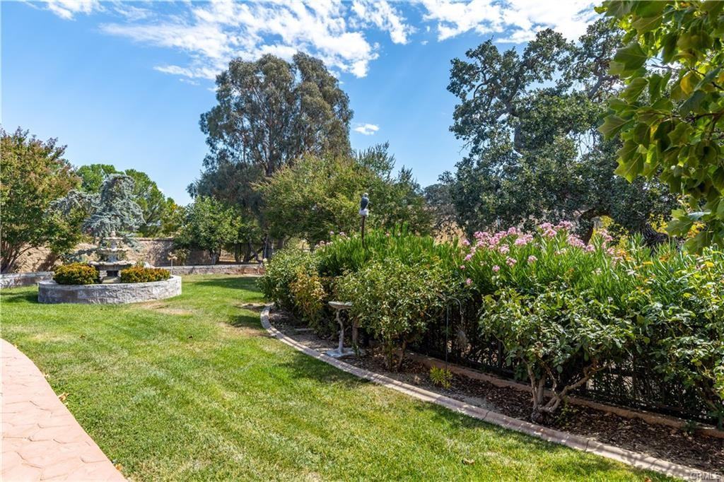 923 Vista Cerro Dr #NA - Photo 2 of 7