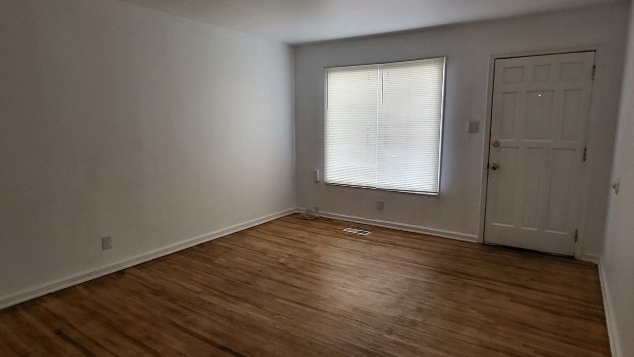 371 E Harrison Ave - Photo 2 of 9
