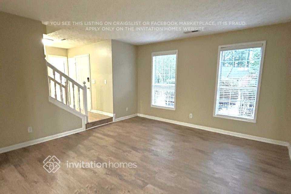 4518 Legend Hollow Ln - Photo 5 of 18