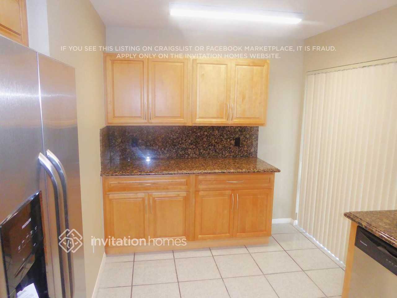 11650 Nw 31st St - Photo 5 of 14