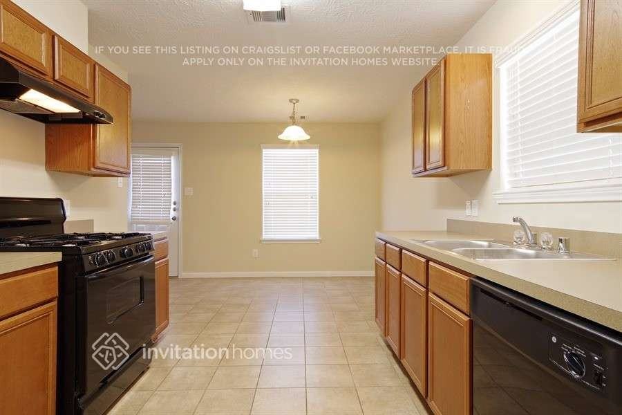 12707 Claradeen Ct - Photo 3 of 17
