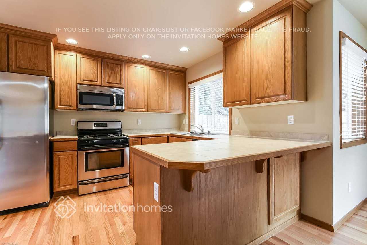 1106 185th St Se - Photo 6 of 17