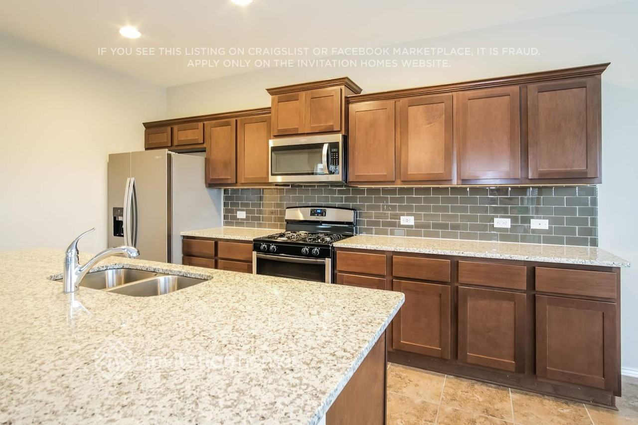 3651 Sandy Brook Dr #217 - Photo 4 of 14