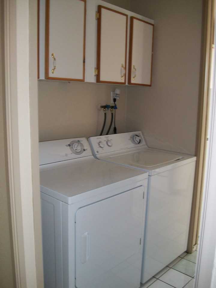 Willowbrook Townhomes - Photo 6 of 11