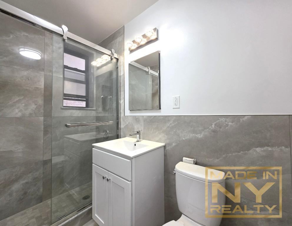 3284 45th St #1A - Photo 5 of 9
