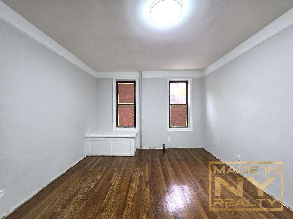 3284 45th St #1A - Photo 6 of 9