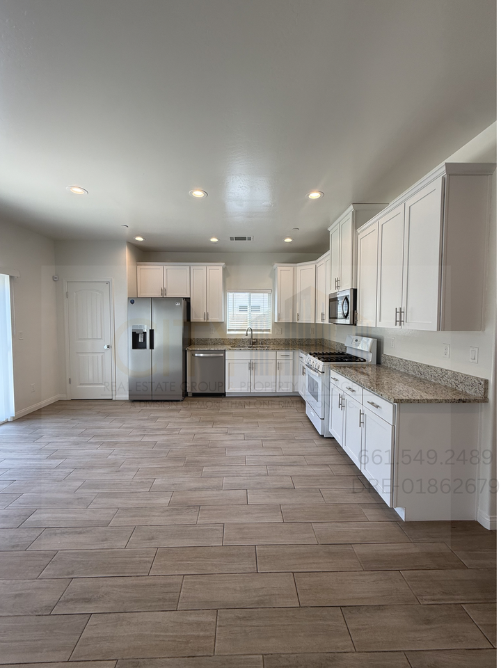 3915 Costa Del Sol Ln #1 - Photo 4 of 14