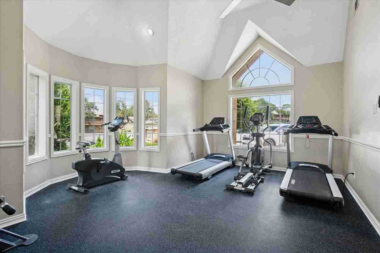 Amber Dawn Apartments - Photo 5 of 29