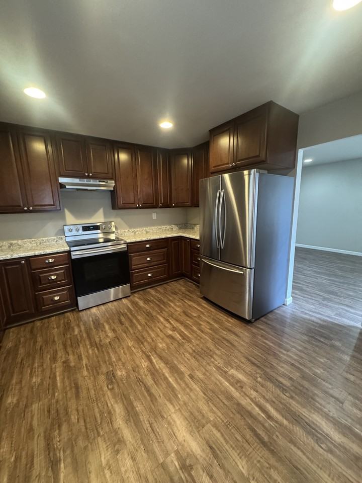 3462 Anne St #1 - Photo 3 of 17
