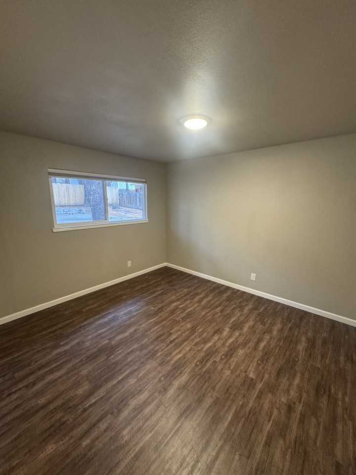 3462 Anne St #1 - Photo 6 of 17