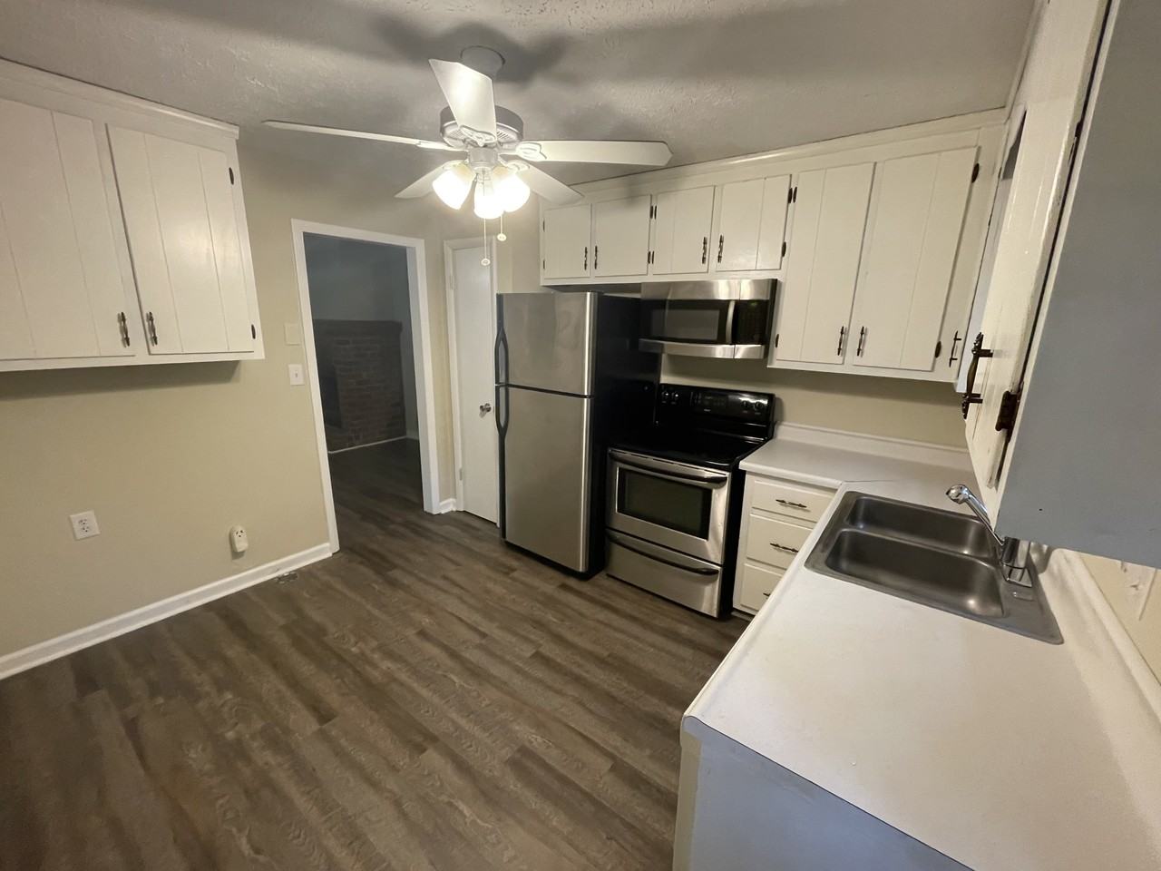 1060/1062 Sourwood Ct - 1060 #1060ATHNS - Photo 6 of 11