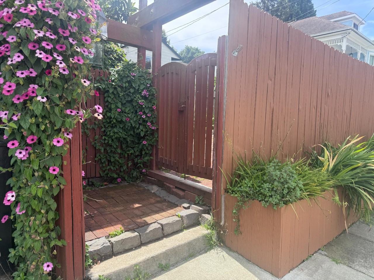 415 Turney St - Photo 3 of 20