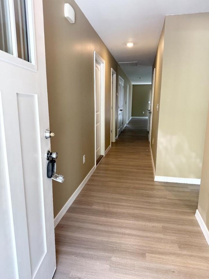 252 York St - Photo 3 of 11