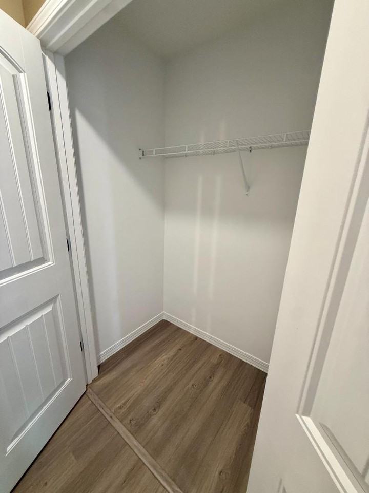 252 York St - Photo 5 of 11