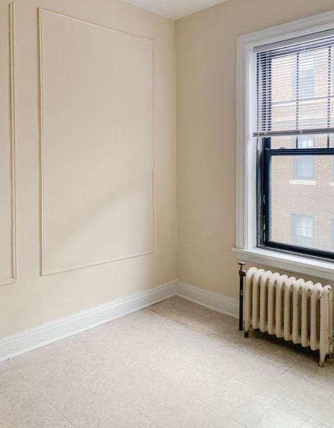 W Briar Pl & N Broadway - Photo 6 of 10