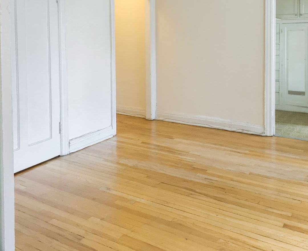 W Briar Pl & N Broadway - Photo 5 of 10
