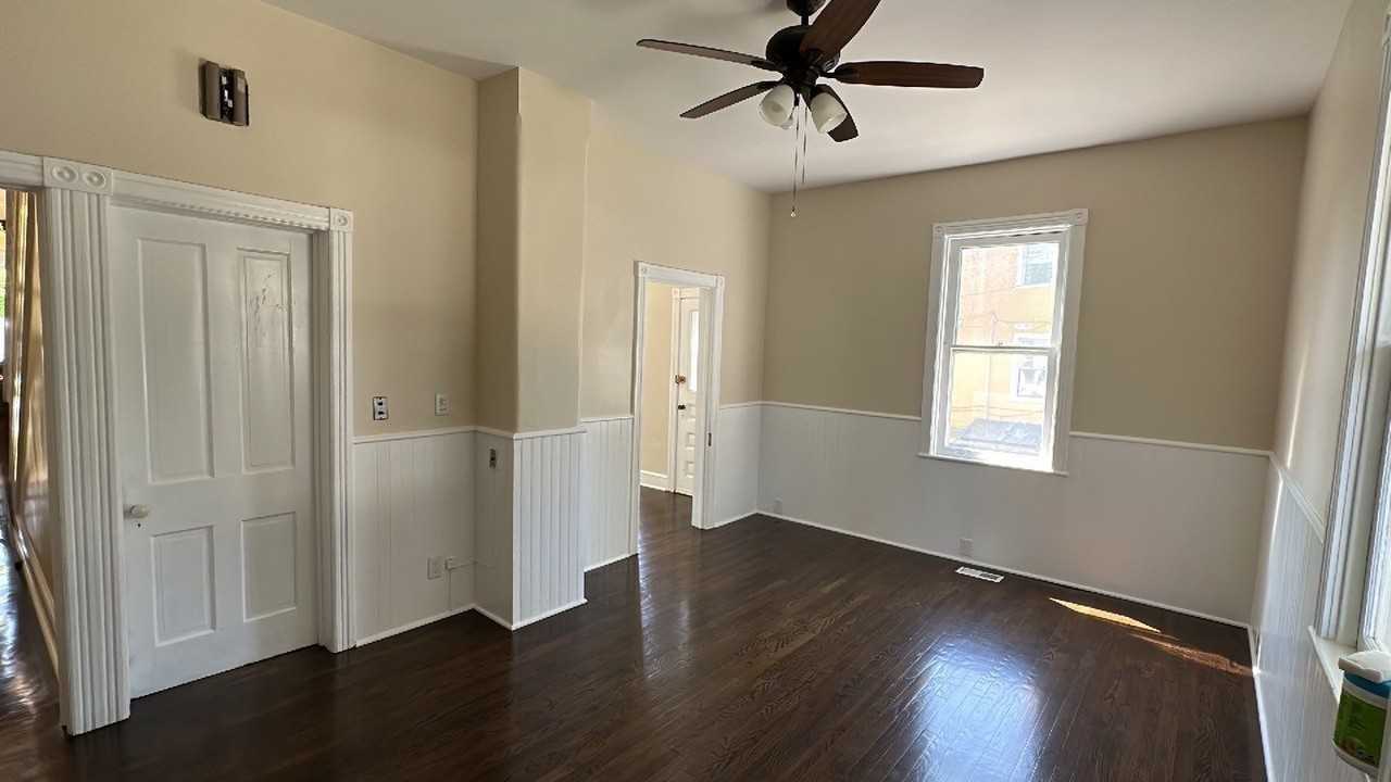 513 Atlantic Ave - Photo 7 of 20