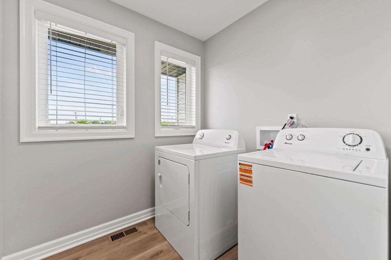 Willowbrook B2 - Photo 6 of 10