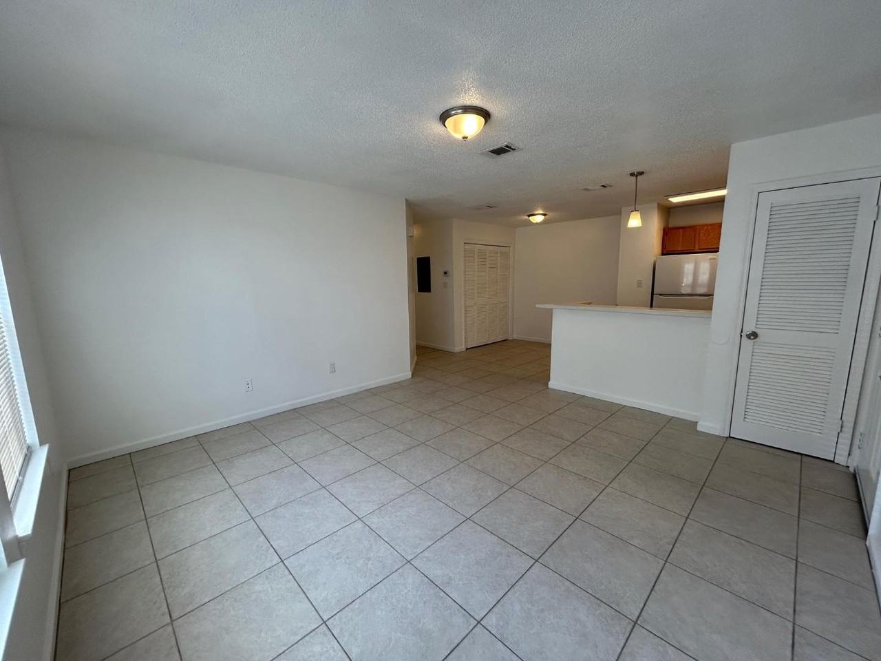 Redwood Apartments - Photo 6 of 11