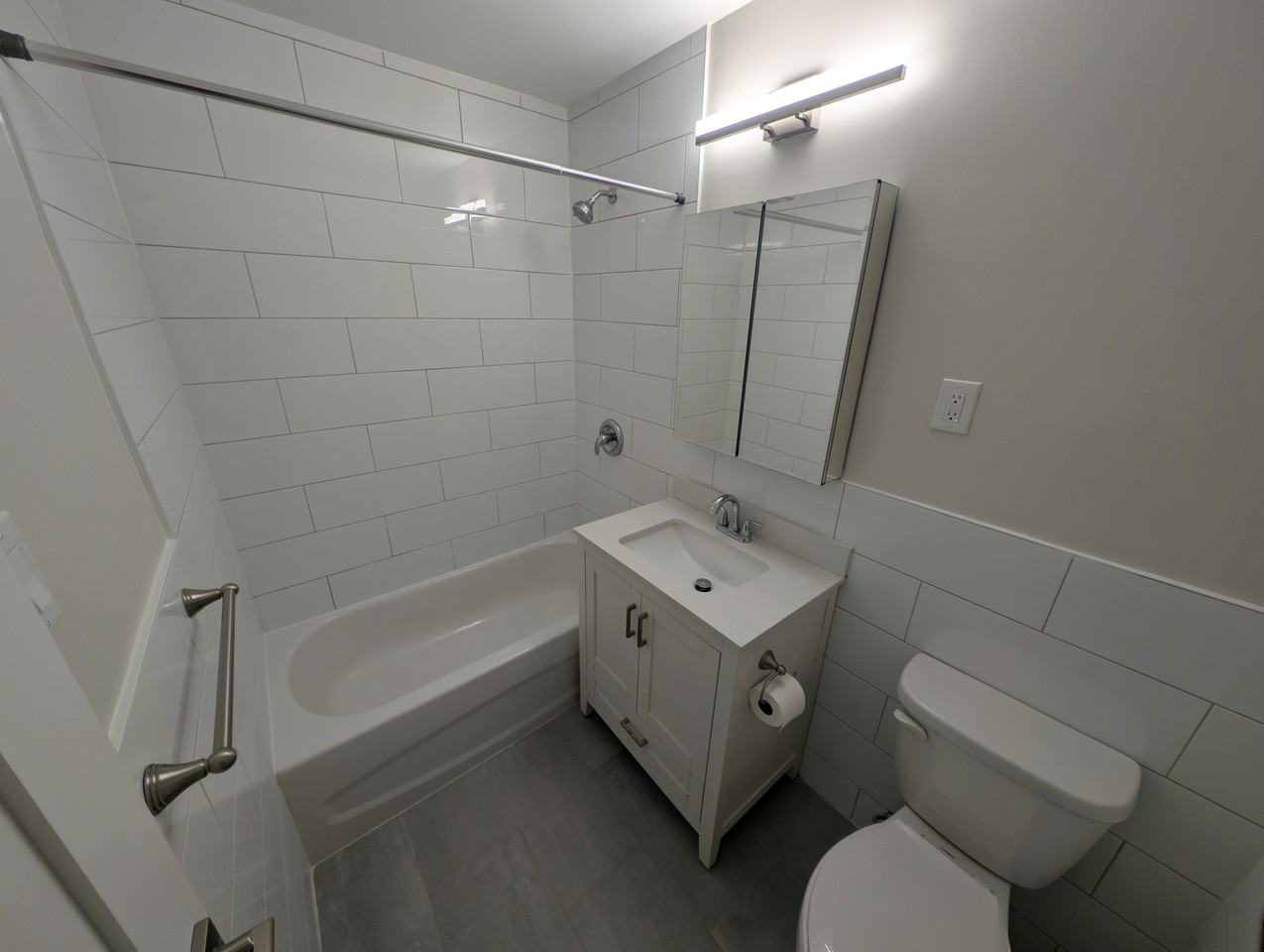 Aurora Towers - Photo 5 of 45