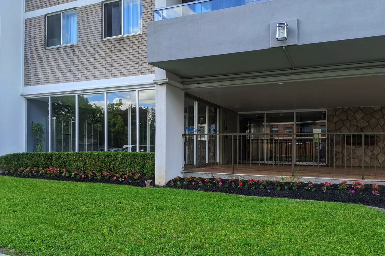 Markham Village Apartments - Photo 2 of 6