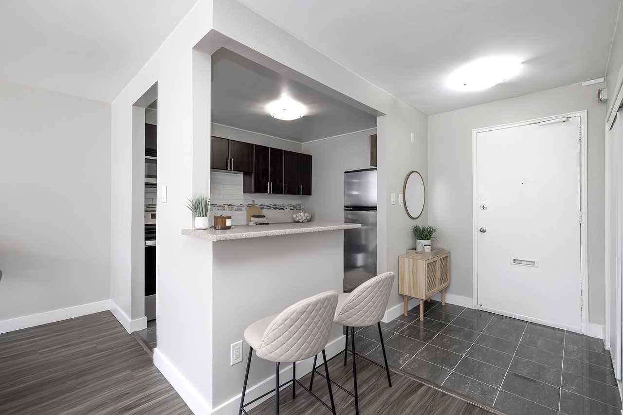 Avenue Apartments - Photo 4 of 14