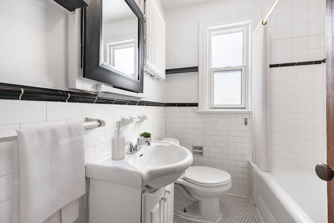 2 & 4 Connaught Circle - Photo 6 of 8